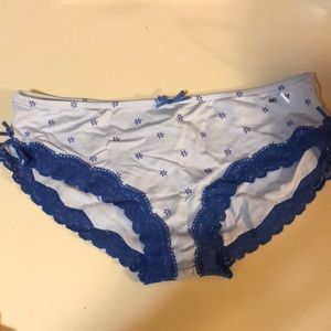 Nwt aerie underwear size medium